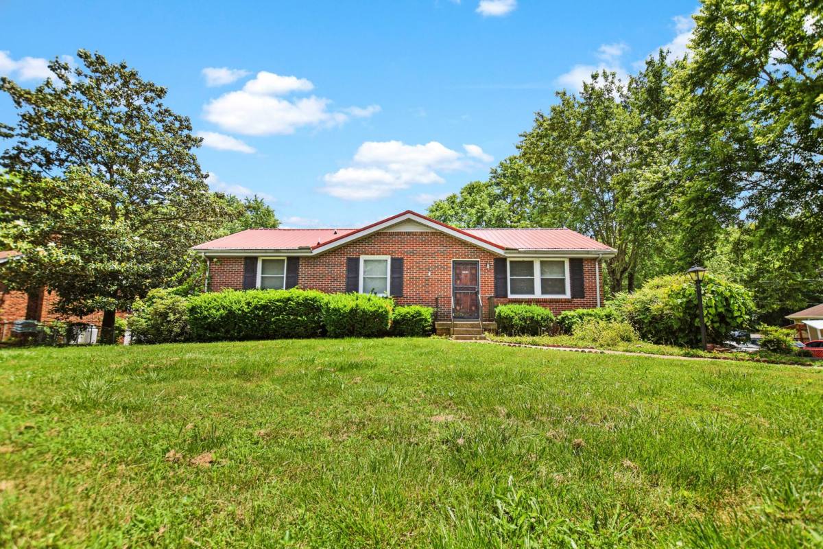 House for rent at 228 Kirby Dr, Clarksville, TN 37042