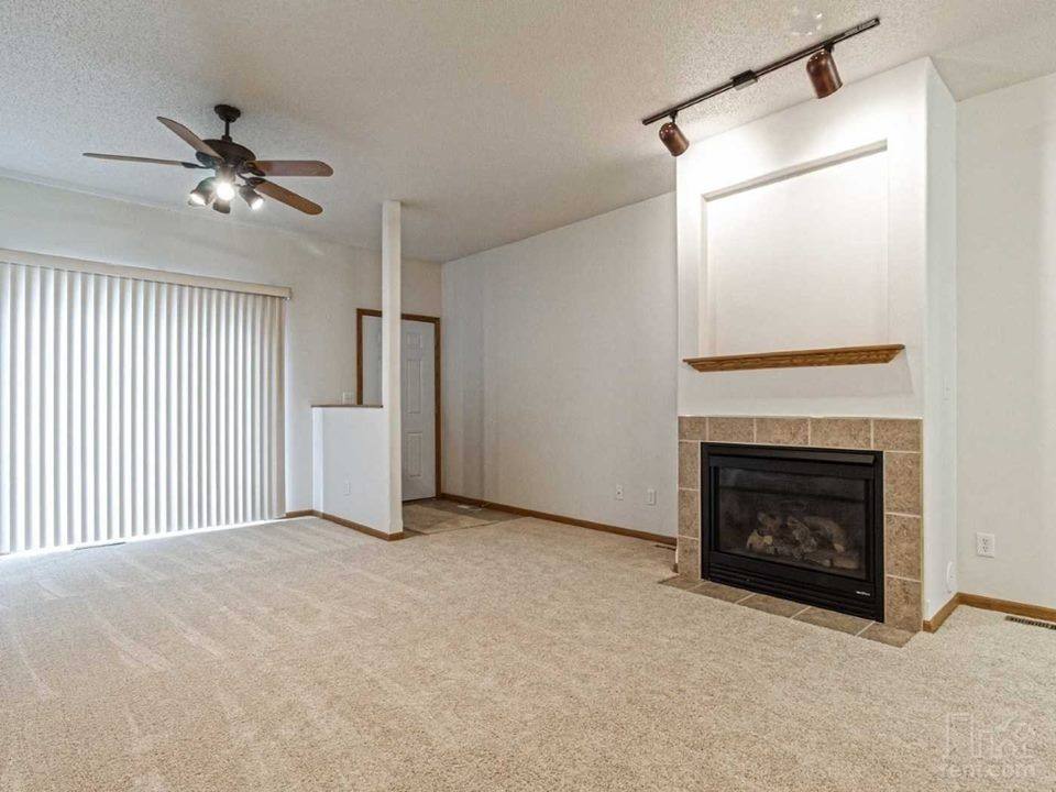 Townhouse for rent at 1953 Sheyenne St, West Fargo, ND 58078