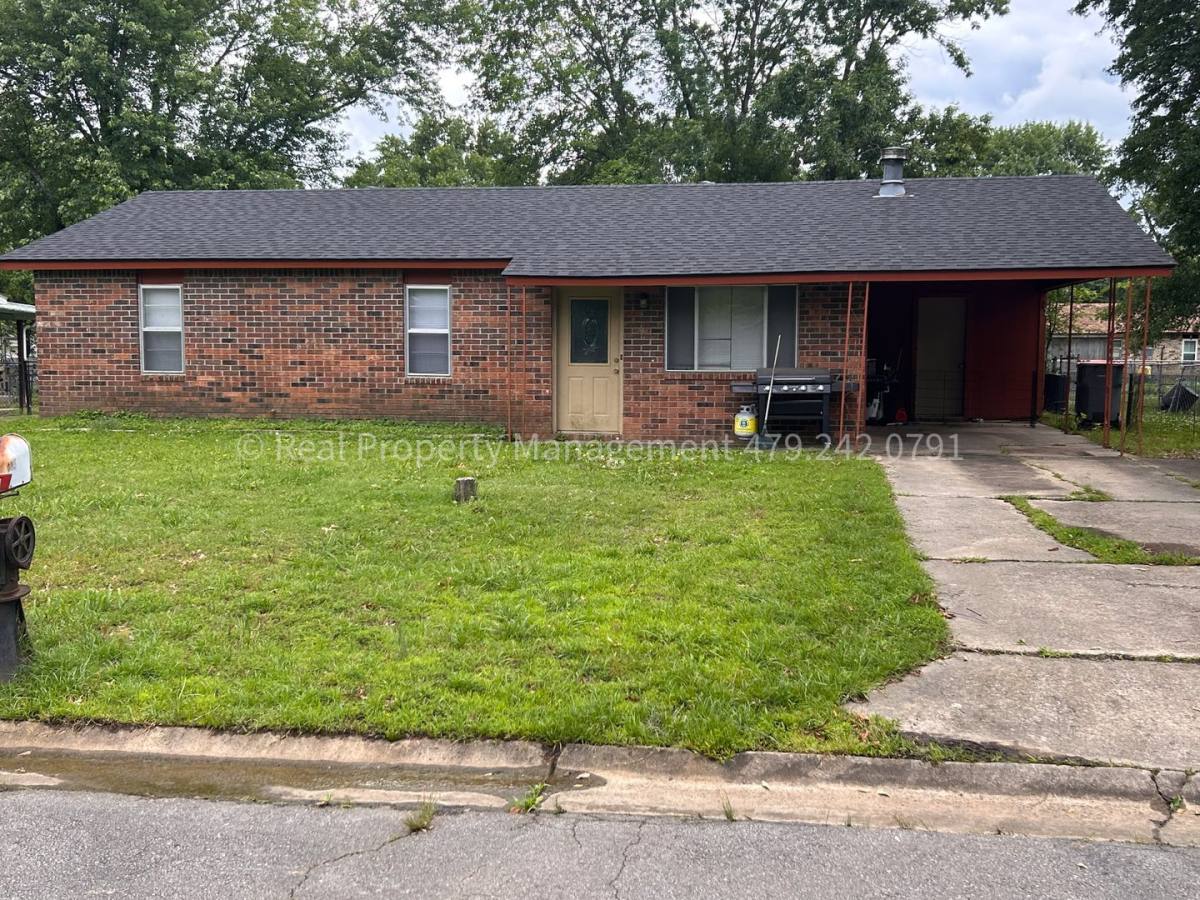 House for rent at 905 W Baltimore St, Greenwood, AR 72936