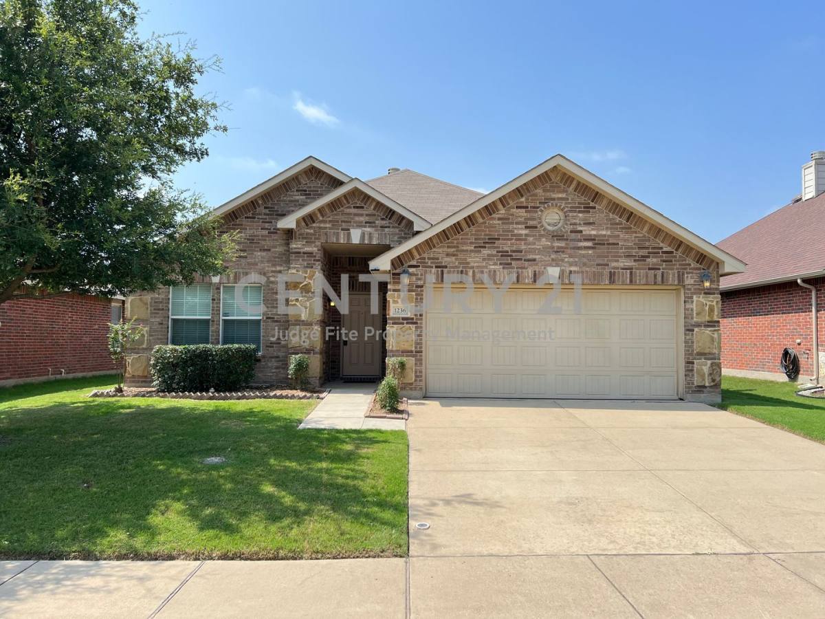 House for rent at 1236 Amazon Dr, Justin, TX 76247