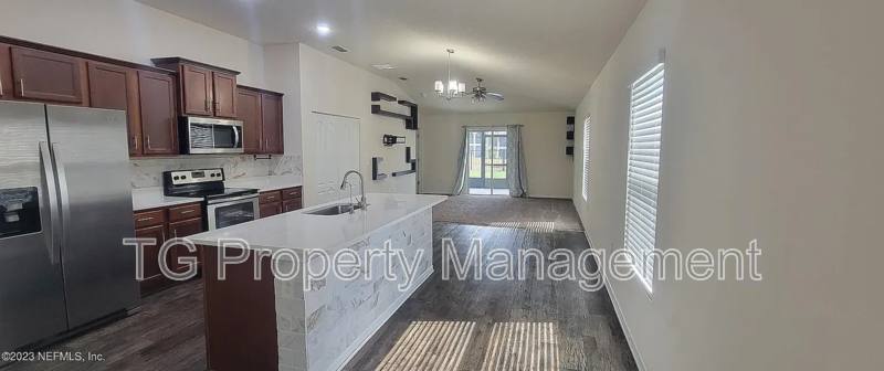 House for rent at 8238 Meadow Walk Lane, Jacksonville, FL 32256
