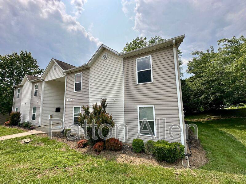 Apartment for rent at 8 Zell Lane #D, Weaverville, NC 28787