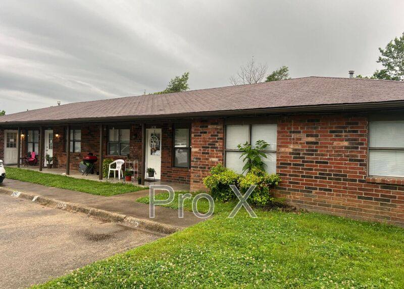 Apartment for rent at 1038 W Hendrix St, Rogers, AR 72756
