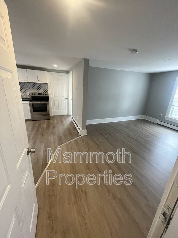 Apartment for rent at 330 Lowell St #2FR, Manchester, NH 03104