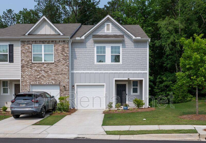 Townhouse for rent at 2627 Coventry St SW, Atlanta, GA 30331
