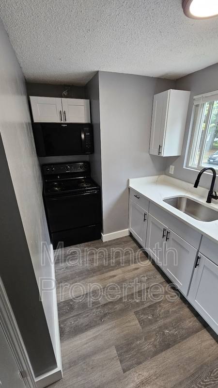 Apartment for rent at 671 Corning Rd #3, Auburn, NH 03032