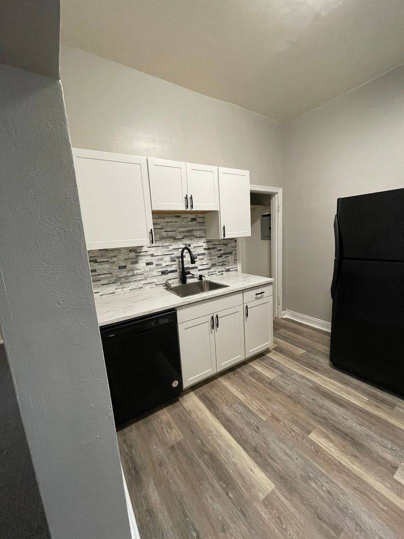 Apartment for rent at 526 E 8th Ave, Homestead, PA 15120