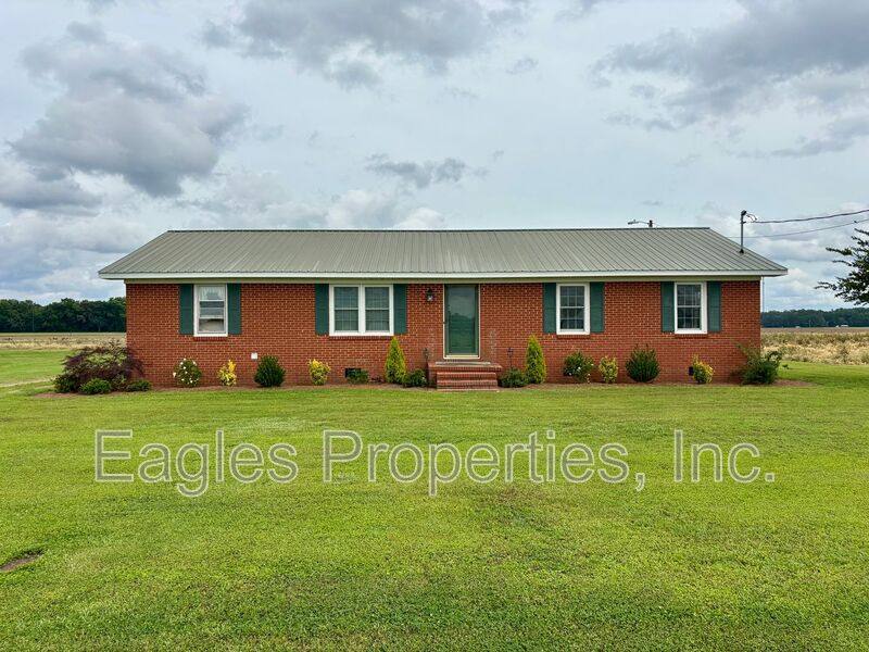 House for rent at 342 Leon Flowers Rd, Mount Olive, NC 28365