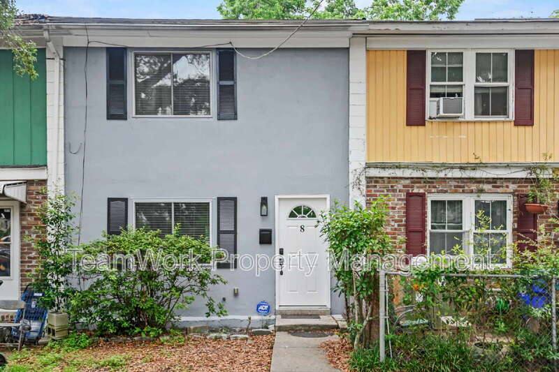 Townhouse for rent at 8 Grove St, Charleston, SC 29403