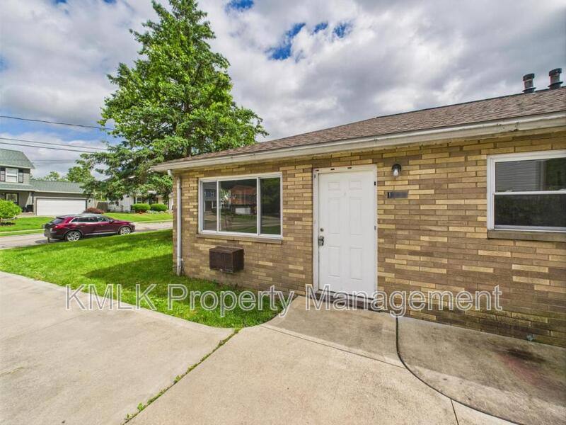 Apartment for rent at 1430 Virginia Ave, Akron, OH 44306