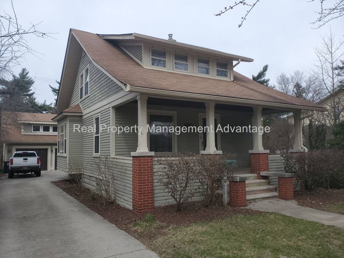 House for rent at 217 Gardenia Ave, Royal Oak, MI 48067