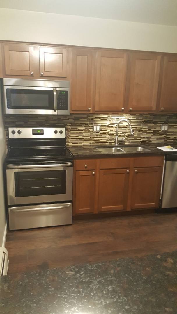 Apartment for rent at 1121 Poplar, Fenton, MI 48430