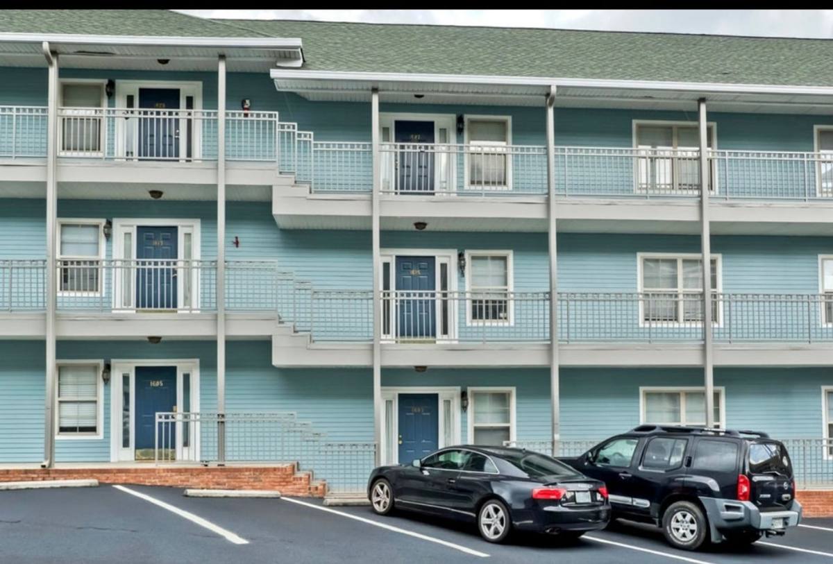 Condo for rent at 1633 Queen Anne Way, Knoxville, TN 37916
