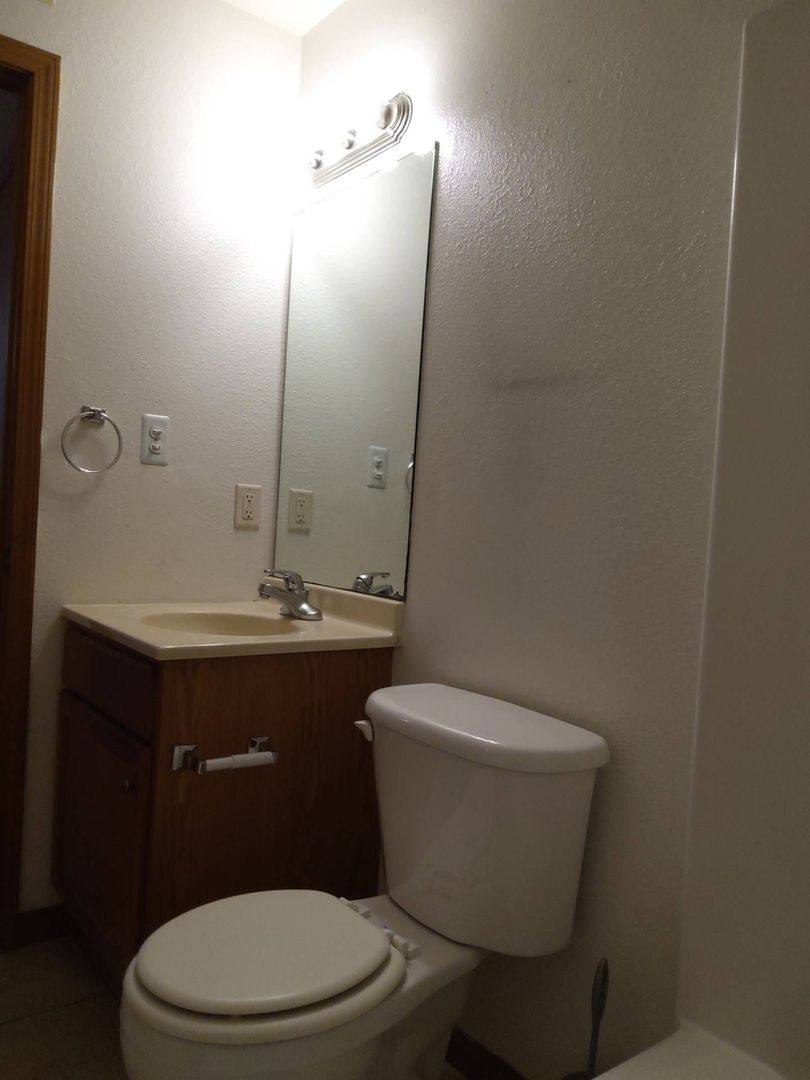 Apartment for rent at 251 Woodridge Court, Goshen, IN 46528