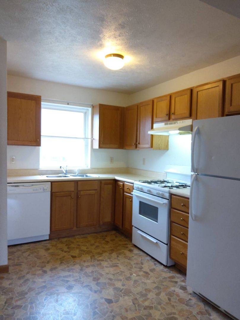 Apartment for rent at 251 Woodridge Court, Goshen, IN 46528