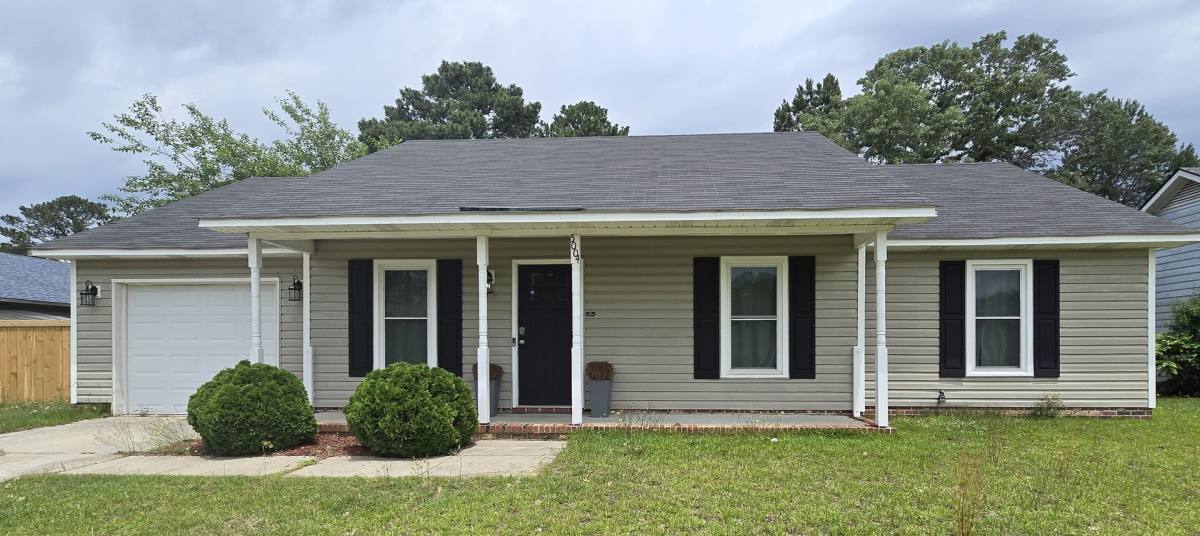 House for rent at 5004 Paulsun Dr, Fayetteville, NC 28304
