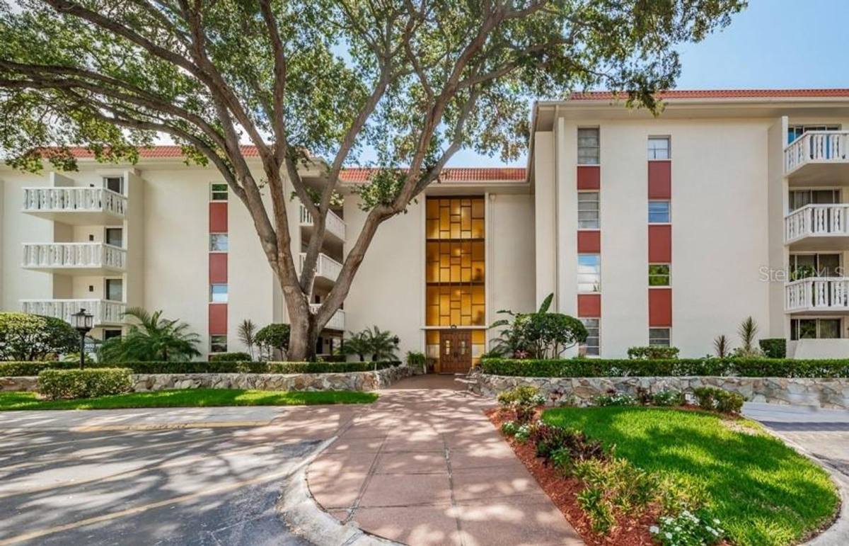 Condo for rent at 2650 Pearce Dr, Clearwater, FL 33764