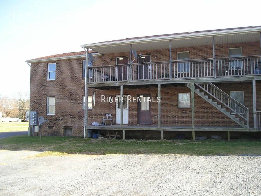 Apartment for rent at 284-D Center St, Timberville, VA 22853