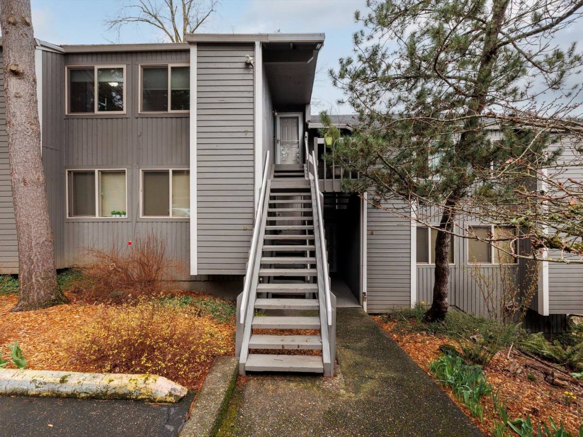 Apartment for rent at 44 Eagle Crest Dr #7, Lake Oswego, OR 97035