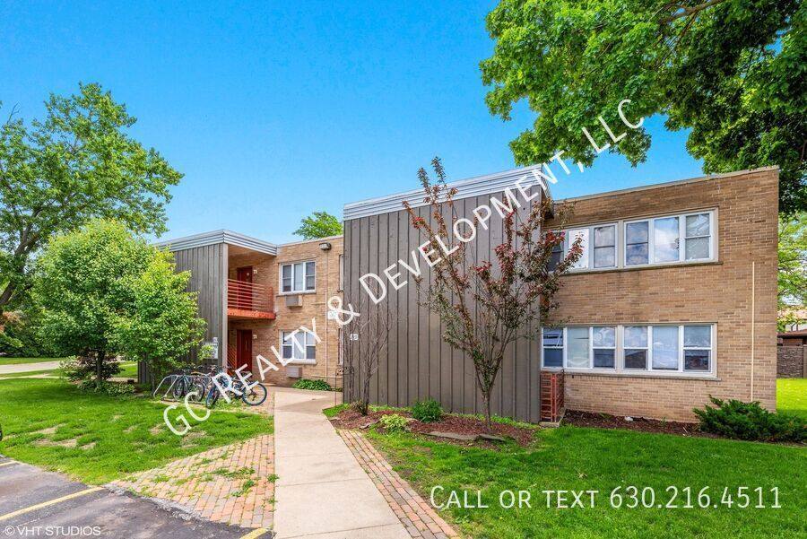 Apartment for rent at 227 Uteg St #2, Crystal Lake, IL 60014