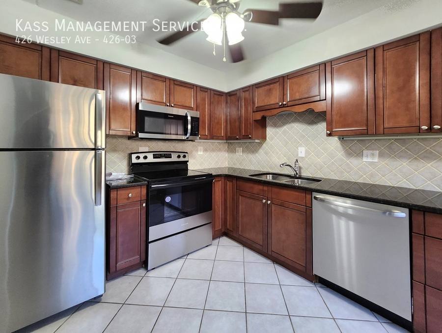 Apartment for rent at 426 Wesley Ave #3, Oak Park, IL 60302