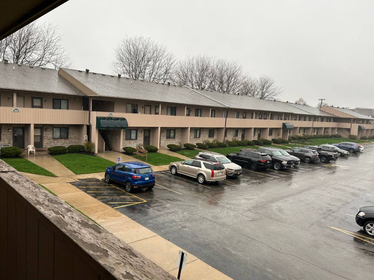 Apartment for rent at 1820 Garden Ridge Dr, Toledo, OH 43614