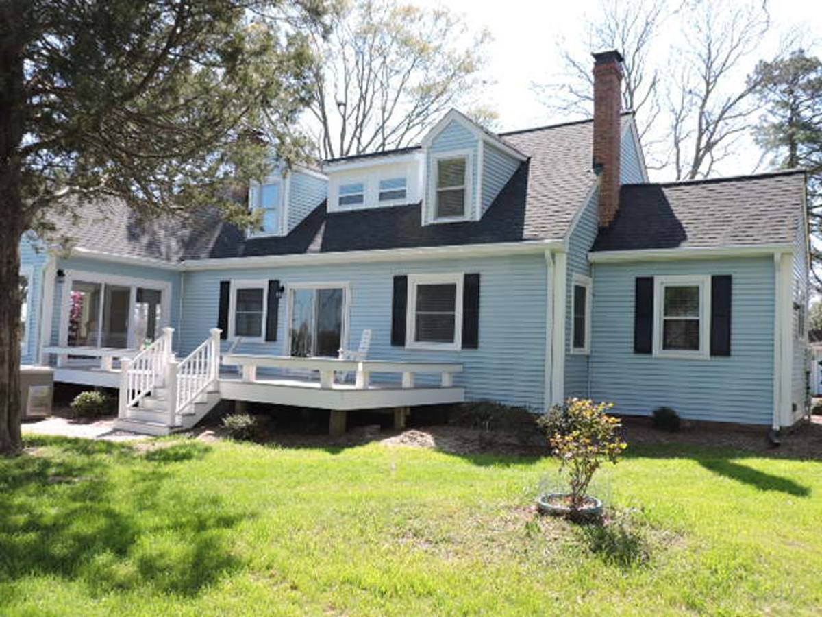 House for rent at 8106 Terrapin Cove Rd, Gloucester Point, VA 23062