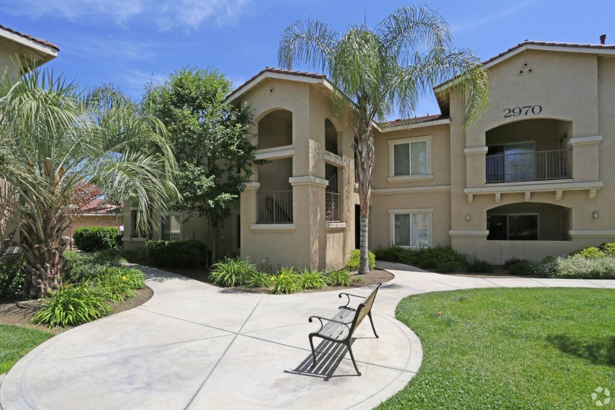 Apartment for rent at 2908 Willowbrook Dr, Merced, CA 95348