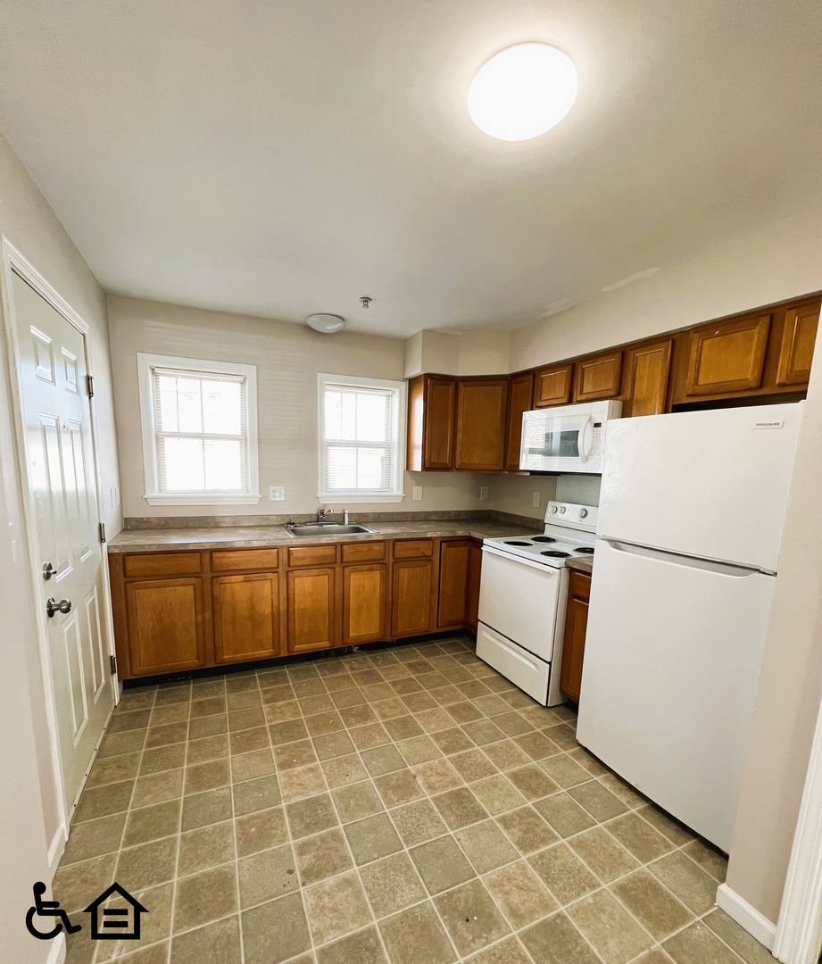 Apartment for rent at 140 Bradford St, Pittsfield, MA 01201