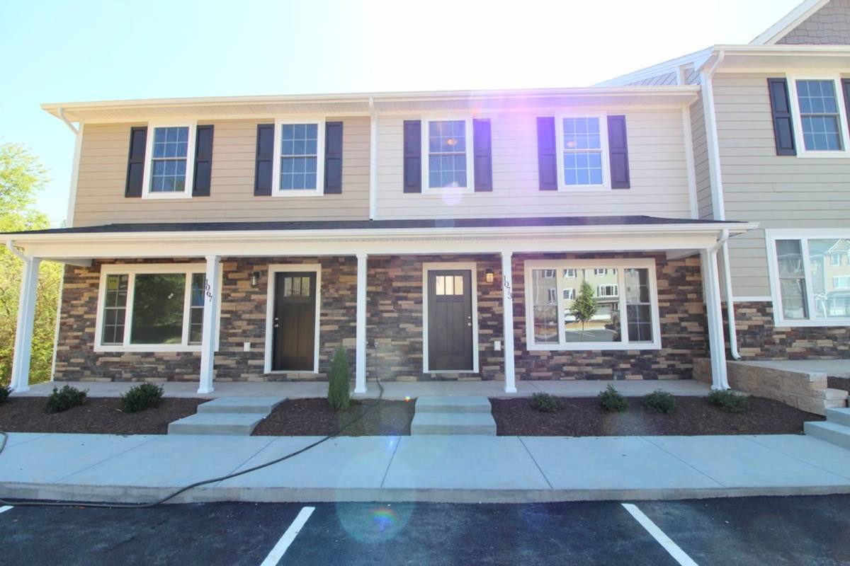 Townhouse for rent at 1073 Bluemoon Dr, Harrisonburg, VA 22801