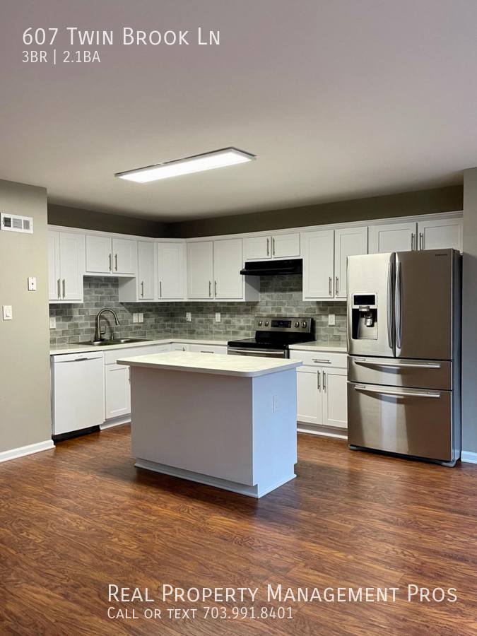 Townhouse for rent at 607 Twin Brook Lane, Stafford, VA 22554
