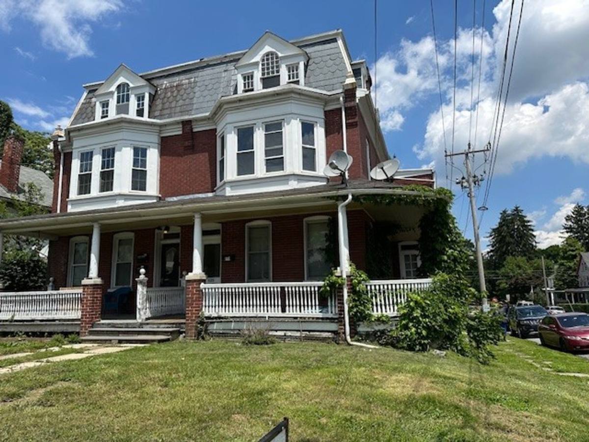 Apartment for rent at 1123 E King St #2, Lancaster, PA 17602