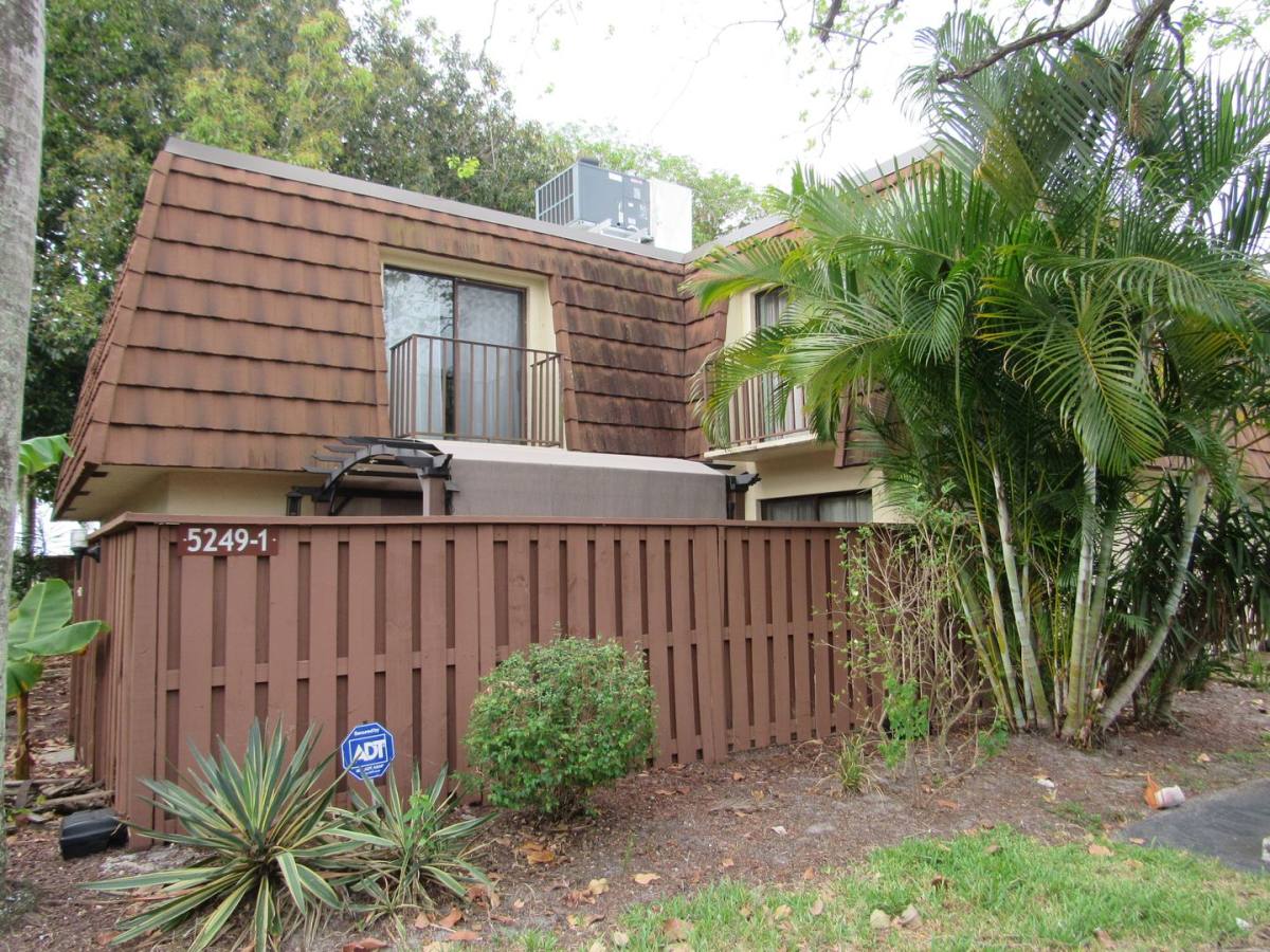 Apartment for rent at 5249 Cedarbend Dr #1, Fort Myers, FL 33919