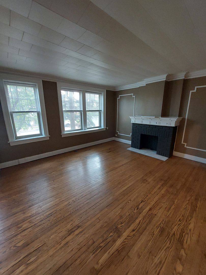 Apartment for rent at 218 Twin Oaks Rd, Akron, OH 44313