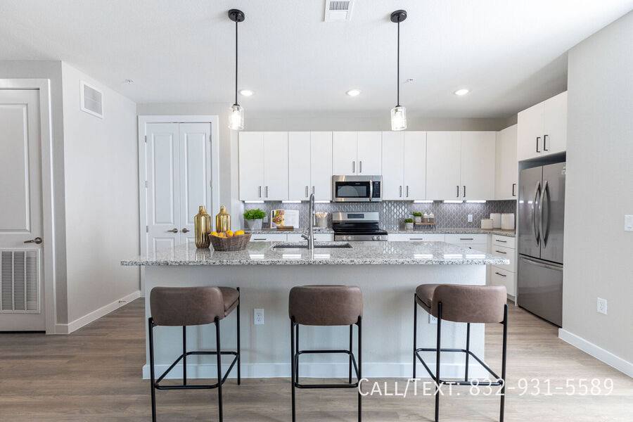 Apartment for rent at 16005 Woodland Hills Dr #E1, Humble, TX 77396