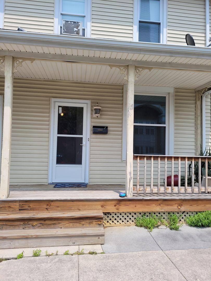 Apartment for rent at 44 N Chestnut St, Palmyra, PA 17078