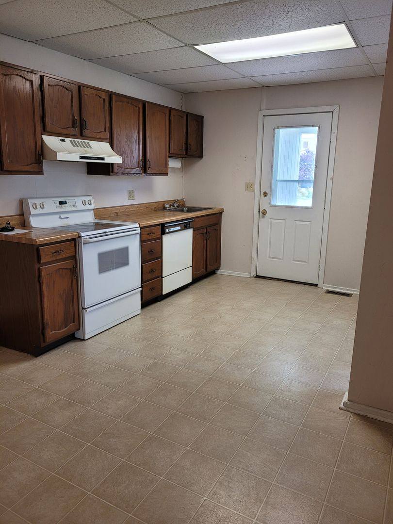 Apartment for rent at 44 N Chestnut St, Palmyra, PA 17078