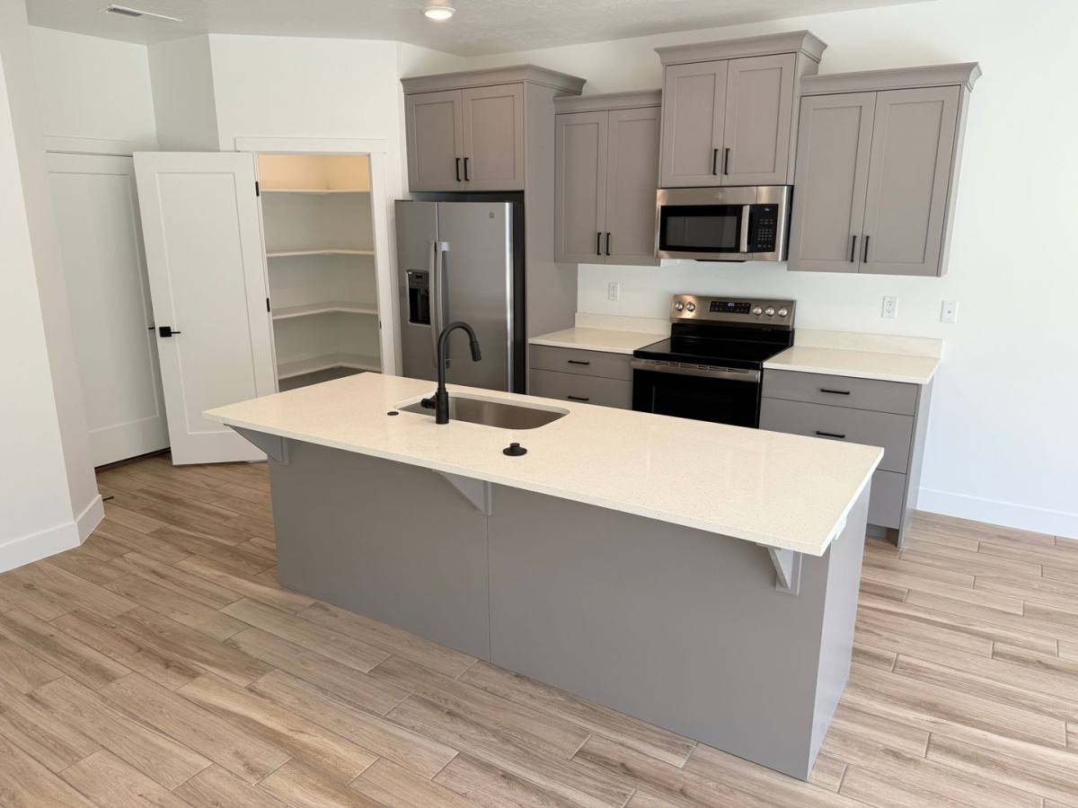 Townhouse for rent at 2012 W 250 S, Hurricane, UT 84737