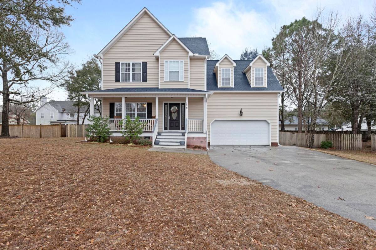 House for rent at 126 Shellbank Dr, Sneads Ferry, NC 28460
