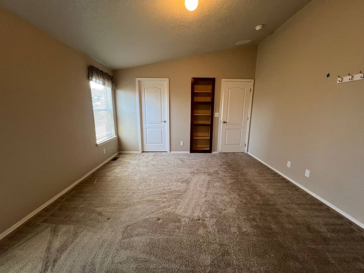 House for rent at 1207 E 10th St, The Dalles, OR 97058
