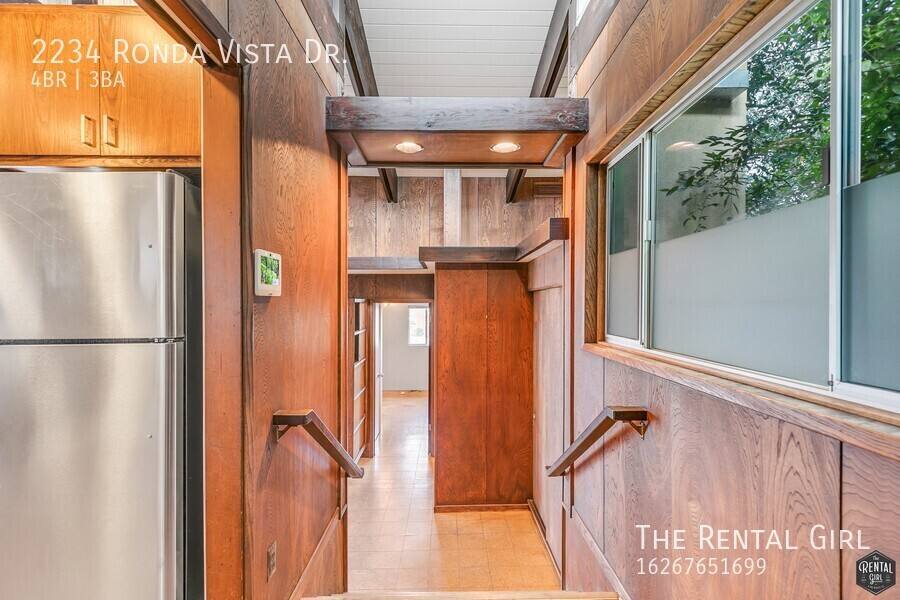 House for rent at 2234 Ronda Vista Dr, Los Angeles, CA 90027