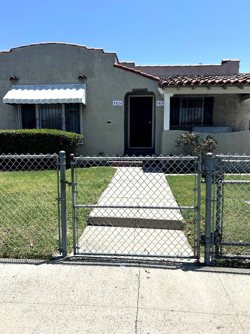 Apartment for rent at 5824 3rd Ave, Los Angeles, CA 90043