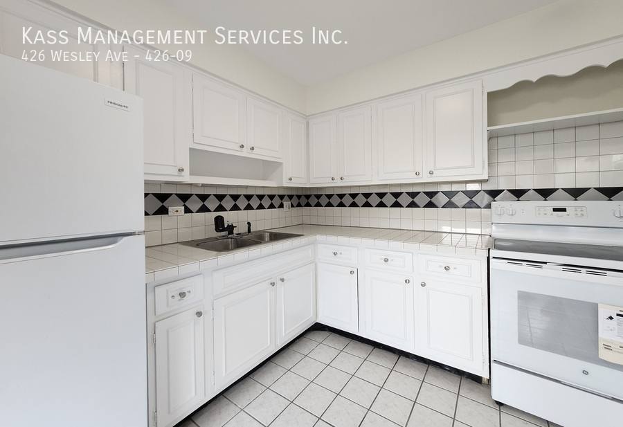 Apartment for rent at 426 Wesley Ave #9, Oak Park, IL 60302