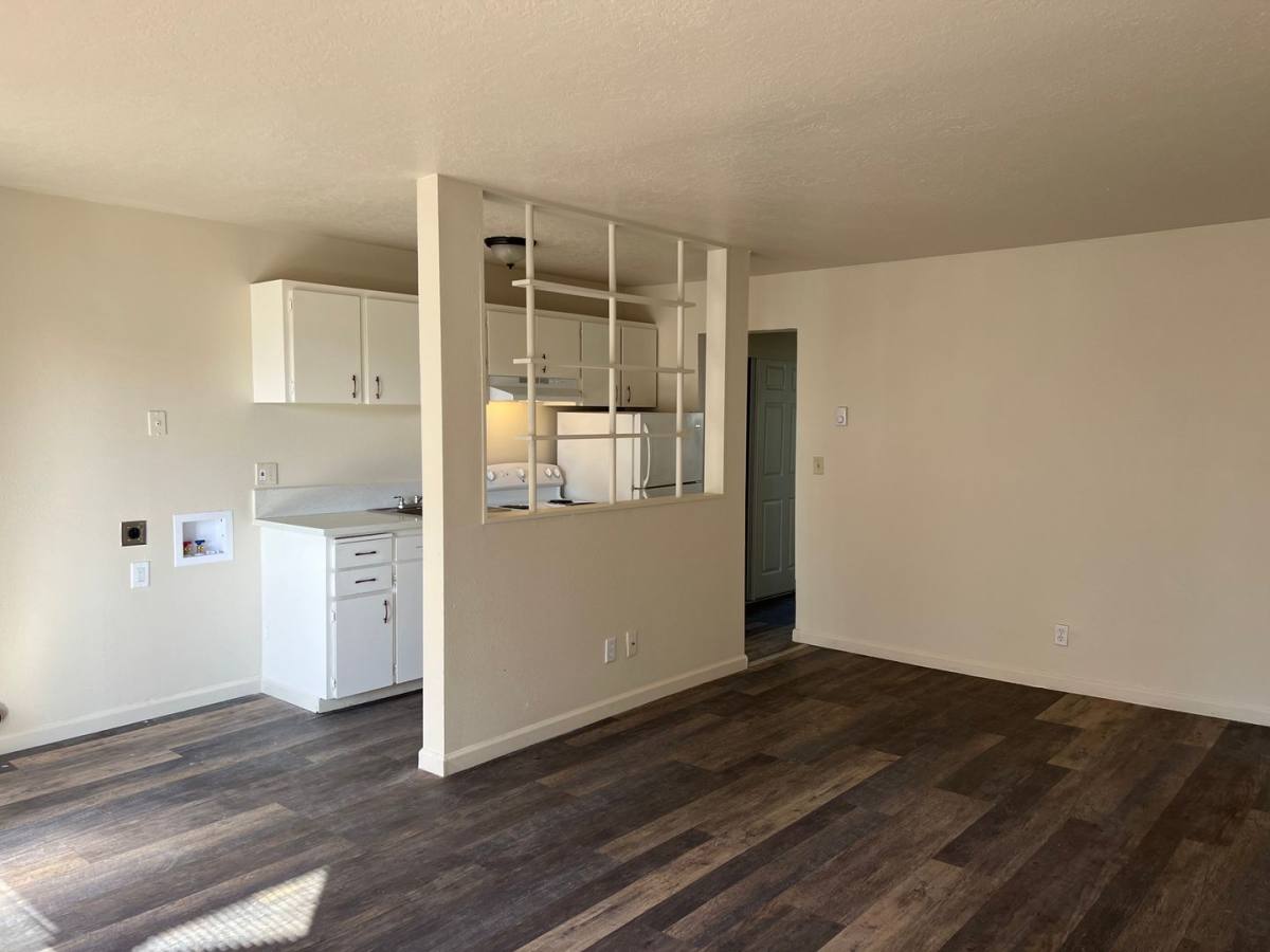 Apartment for rent at 303 SE 126th, Portland, OR 97233