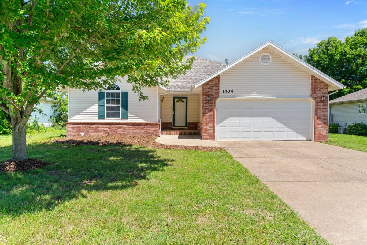 House for rent at 1704 S Fisk Ave, Springfield, MO 65802