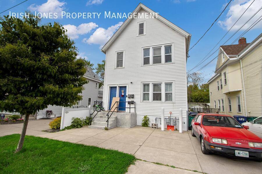 Apartment for rent at 180 Mackinaw St #4, Buffalo, NY 14204