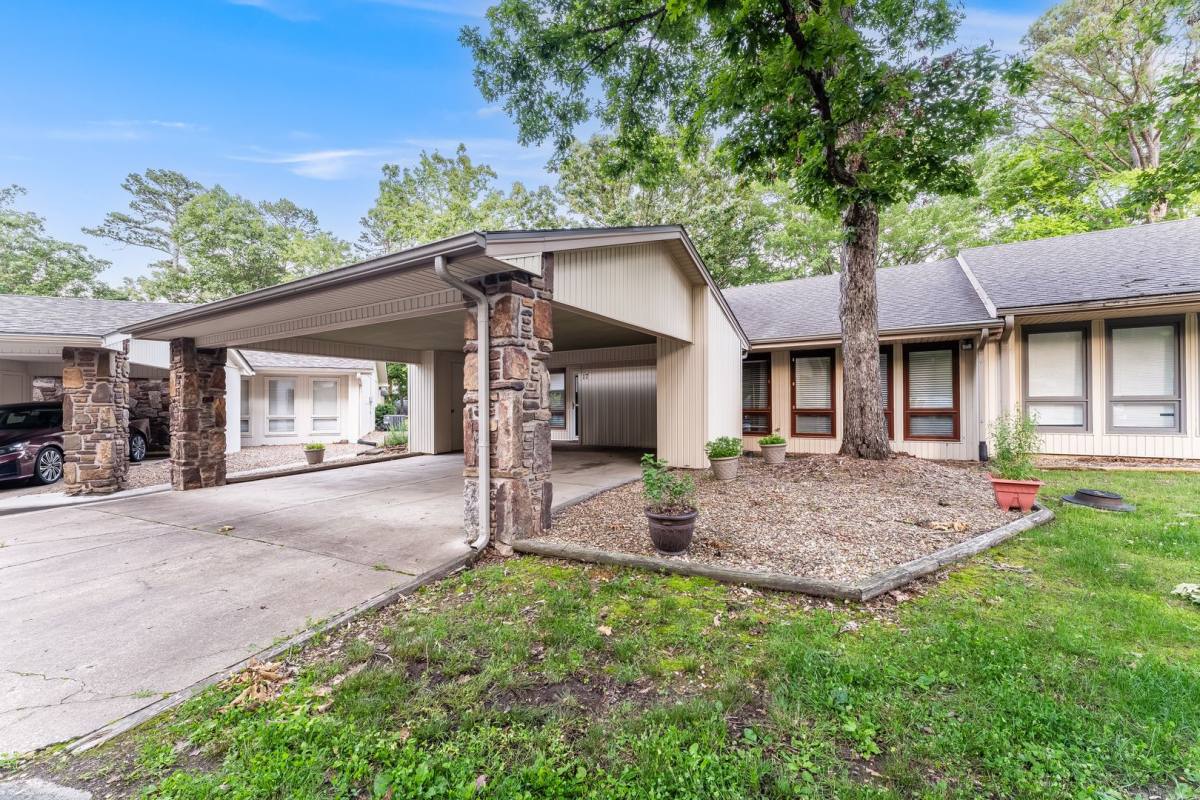 House for rent at 17 Mellor Lane, Bella Vista, AR 72715