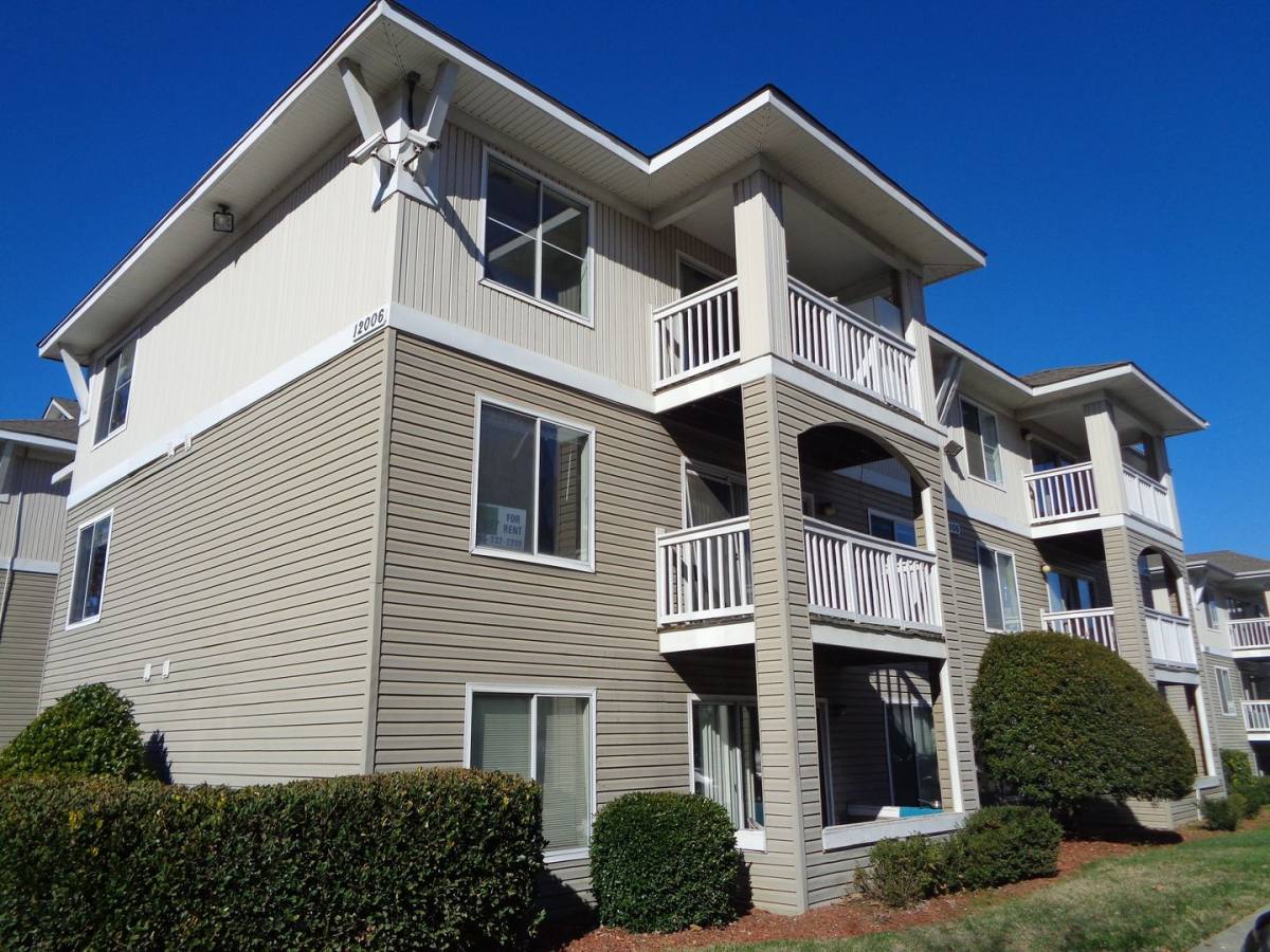Apartment for rent at 12006 Diploma Dr, Charlotte, NC 28262