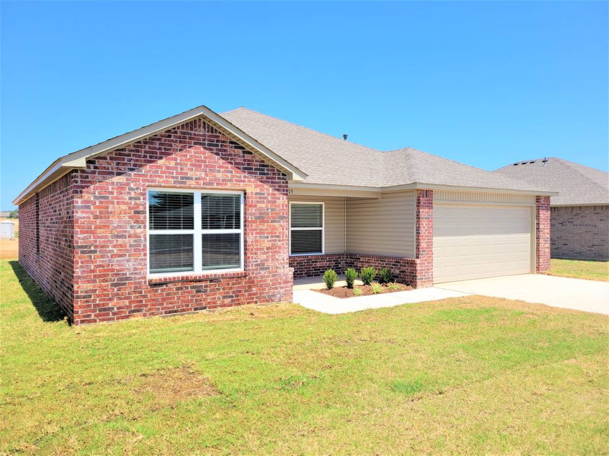 House for rent at 21215 Winding Brook, Harrah, OK 73045