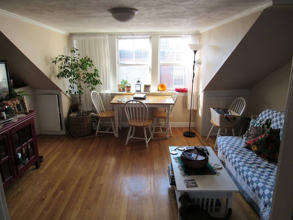 Apartment for rent at 95 W Cedar St #4, Boston, MA 02114